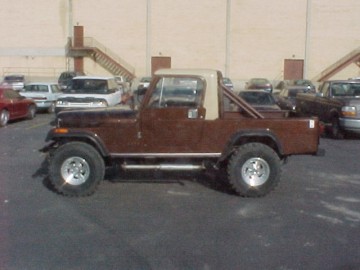 jeep1.jpg (22766 bytes)