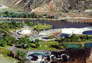 swim.jpg (24205 bytes)