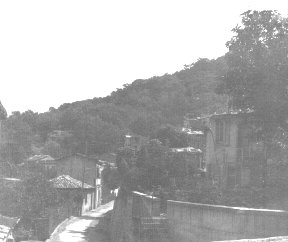 paese.jpg (11895 byte)